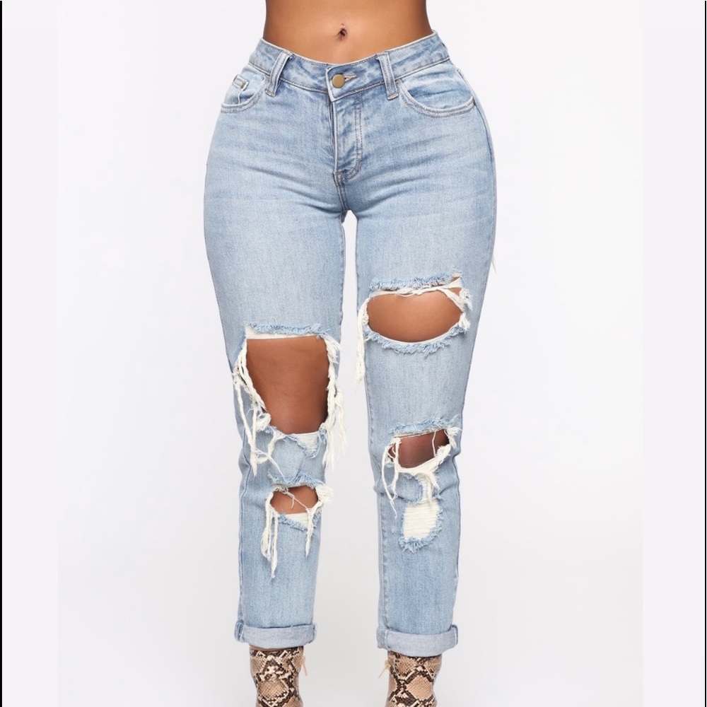 New fashion nova boyfriend jeans
